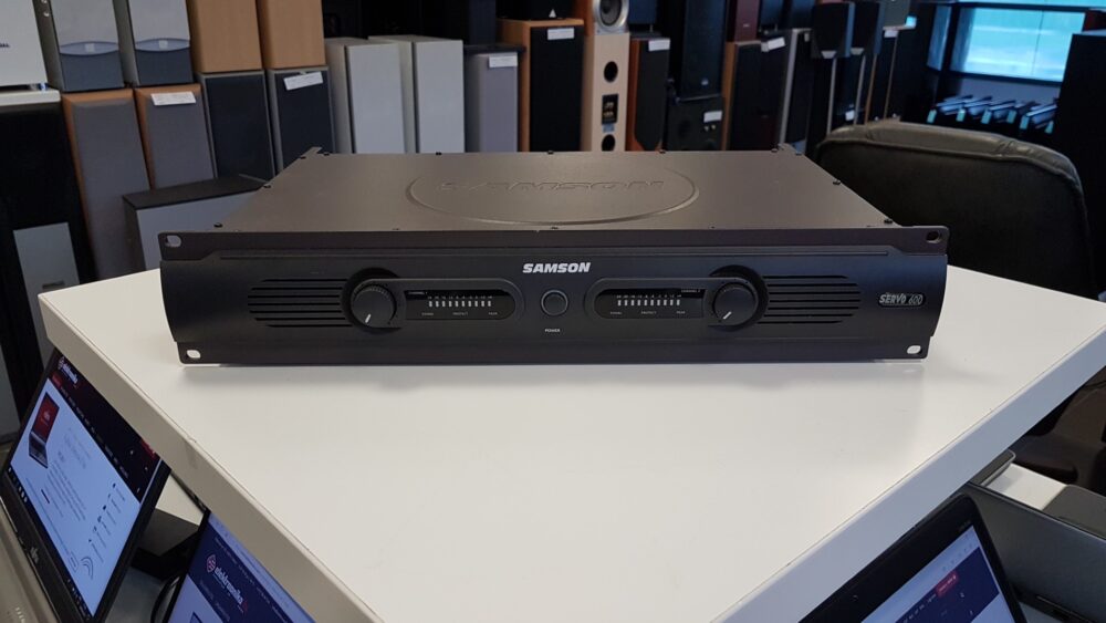 Power amplifier Samson Servo 600