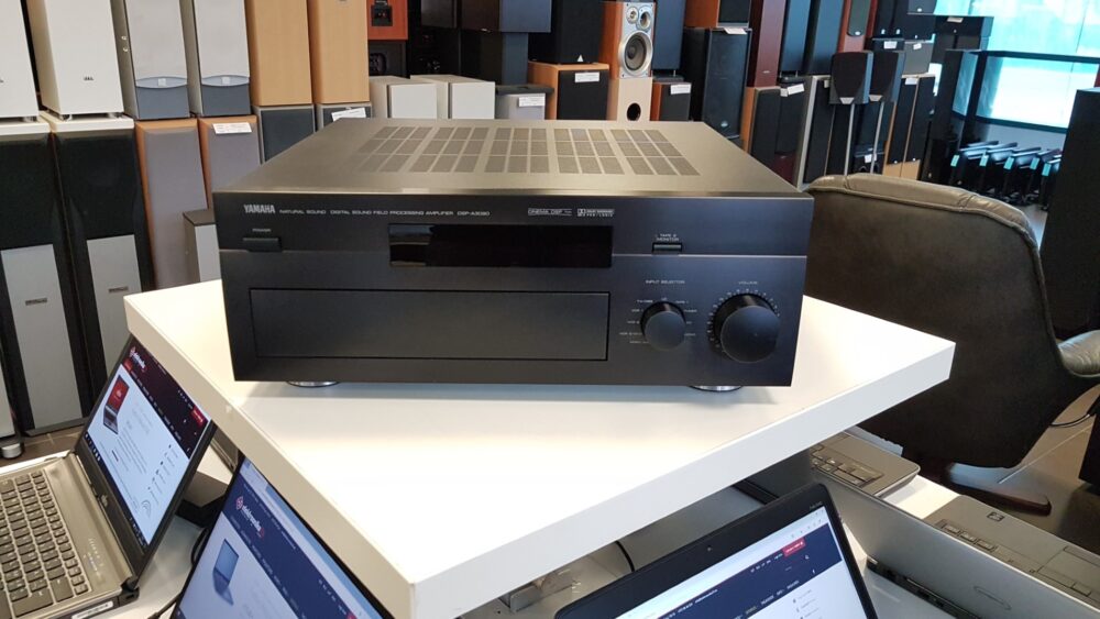 Yamaha DSP-A3090 7.1 amplifier