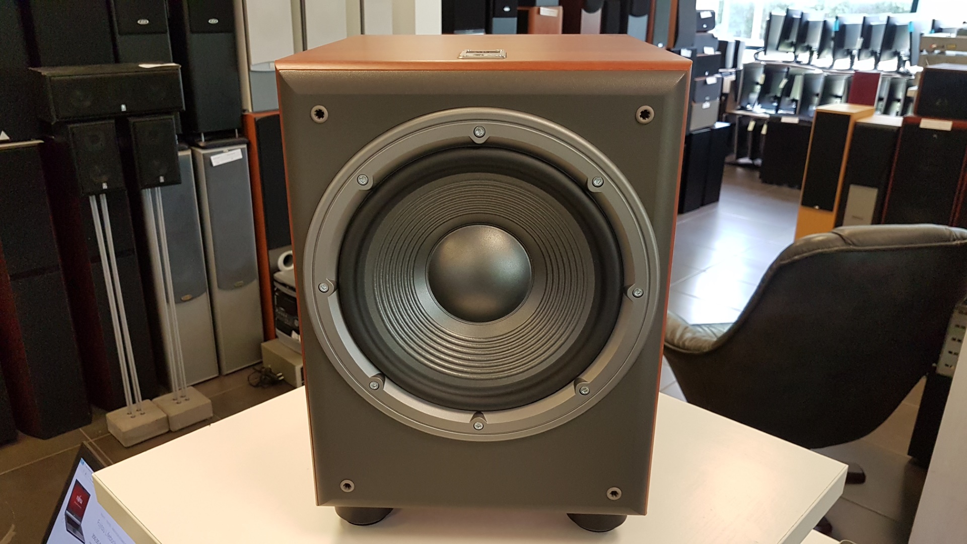 Jbl subwoofer автомобильный