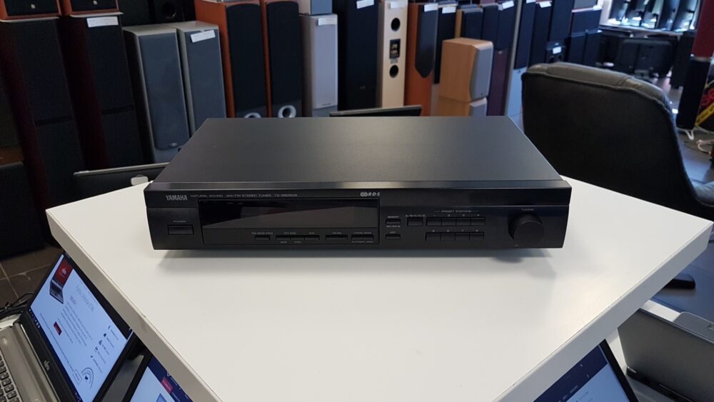 Tuner Yamaha TX-590RDS