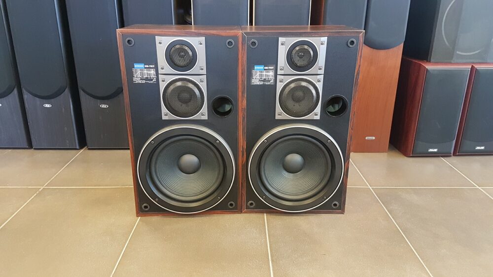 Pioneer CS-767 speakers