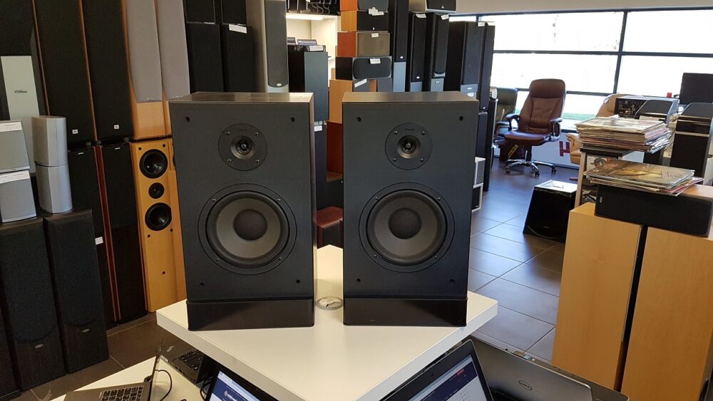 Sonab A-150 speakers