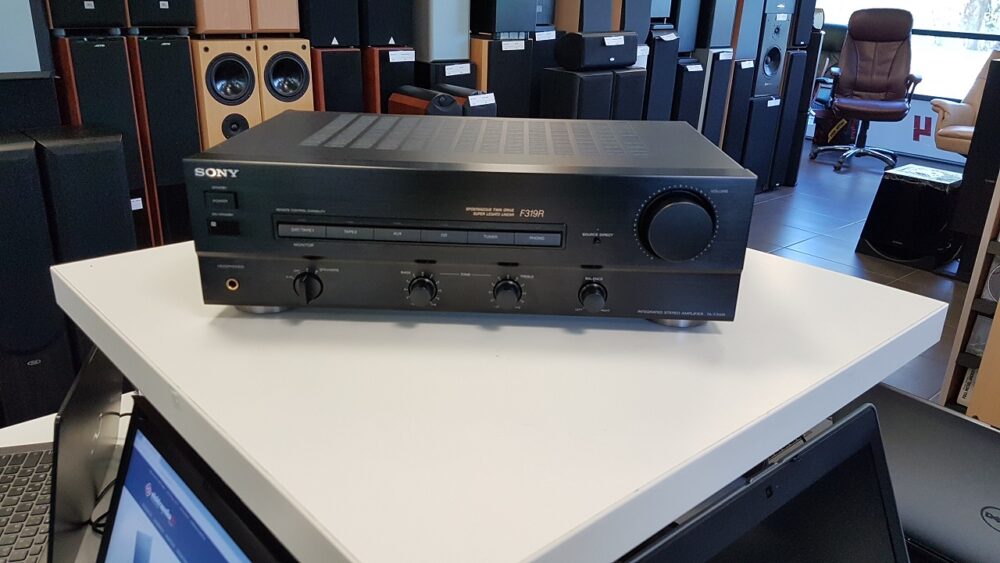Stereo amplifier Sony F319R