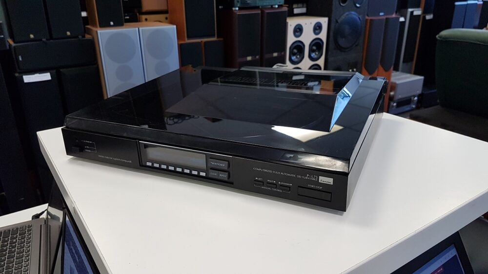 Sansui P-L75 turntable