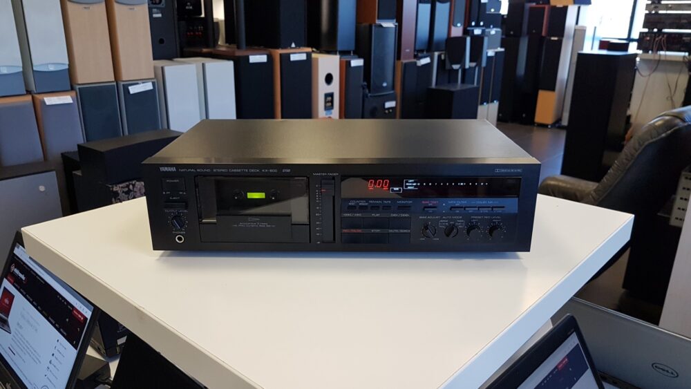 Yamaha KX-800 cassette deck