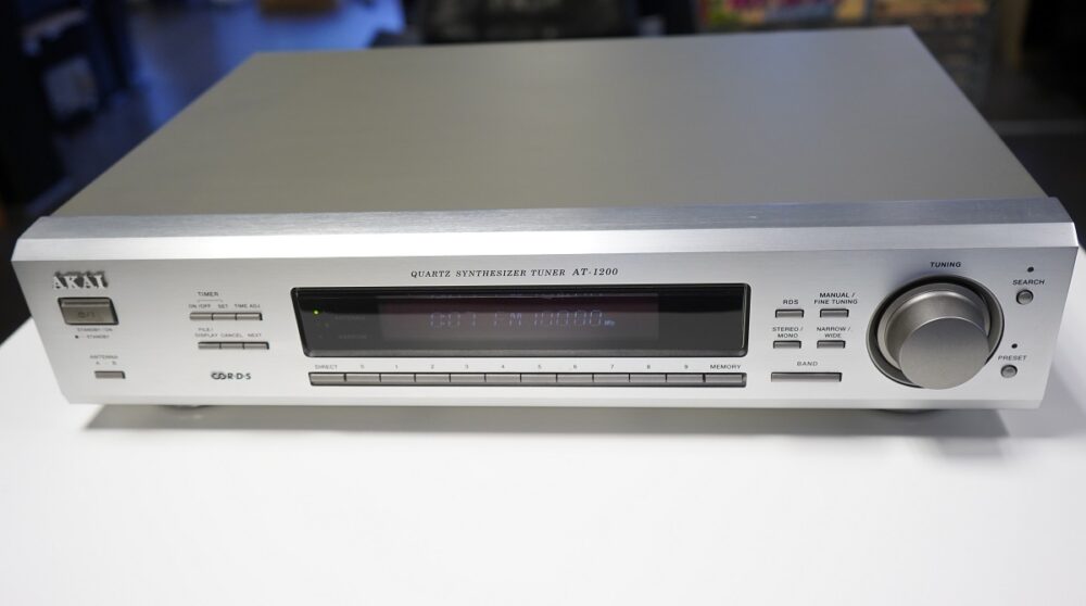 Tuner Akai AT-1200