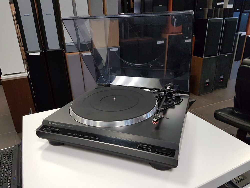 Onkyo CP-1200A turntable