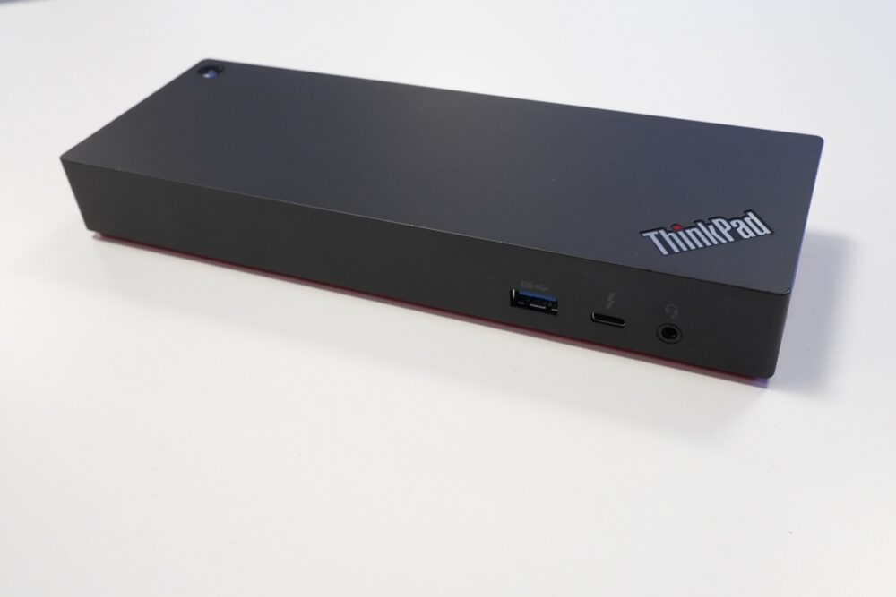 Lenovo Thinkpad Thunderbolt 3 dock gen2 + Lenovo 135W charger