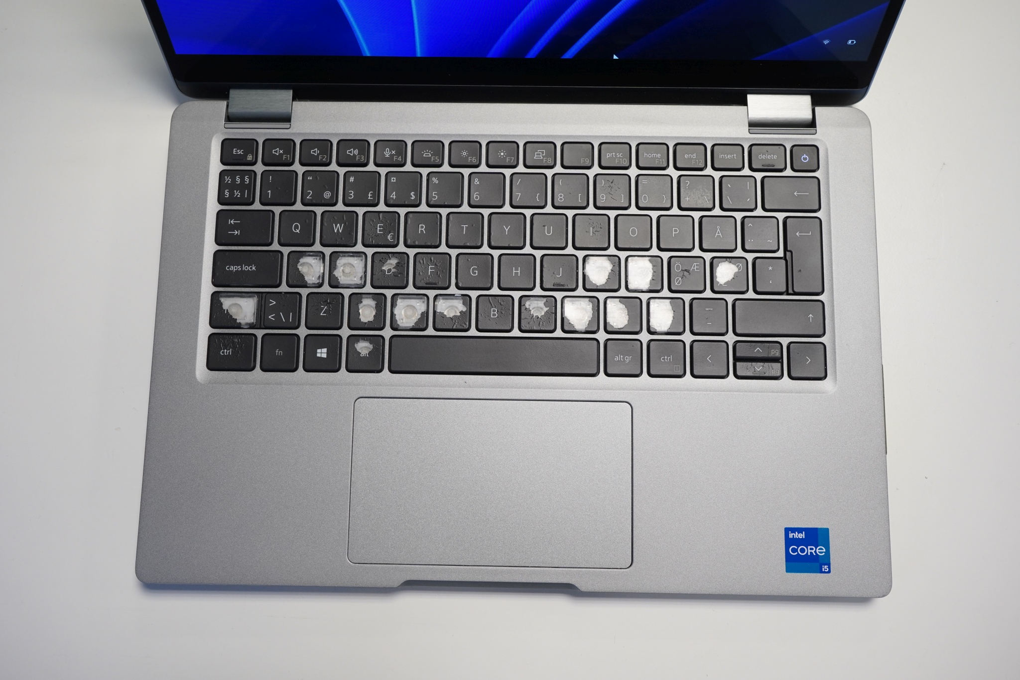 Dell Latitude 5320 touch - Image 3