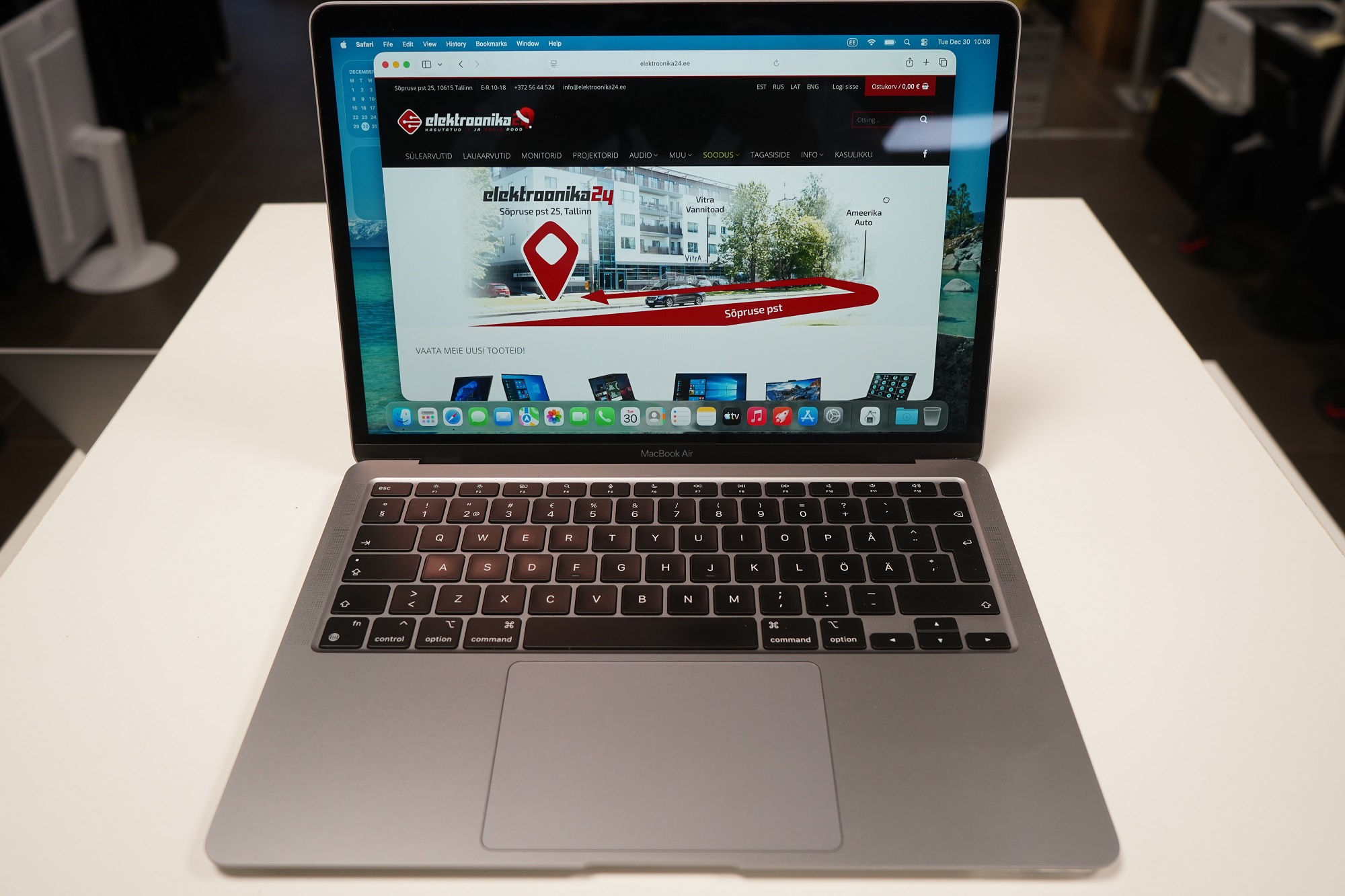 Apple MacBook Air 13-inch, M1, A2337, 2020 - Image 2