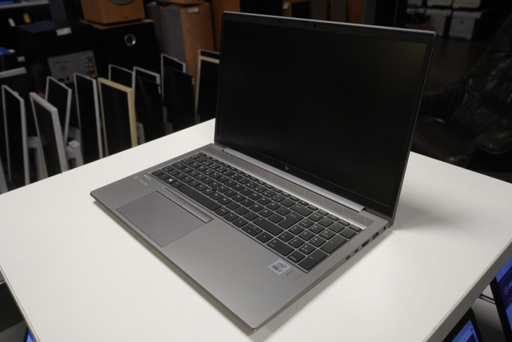 HP ZBook Firefly 15 G7