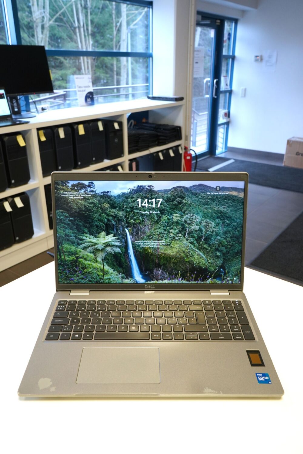 Dell Precision 3560 with a defect