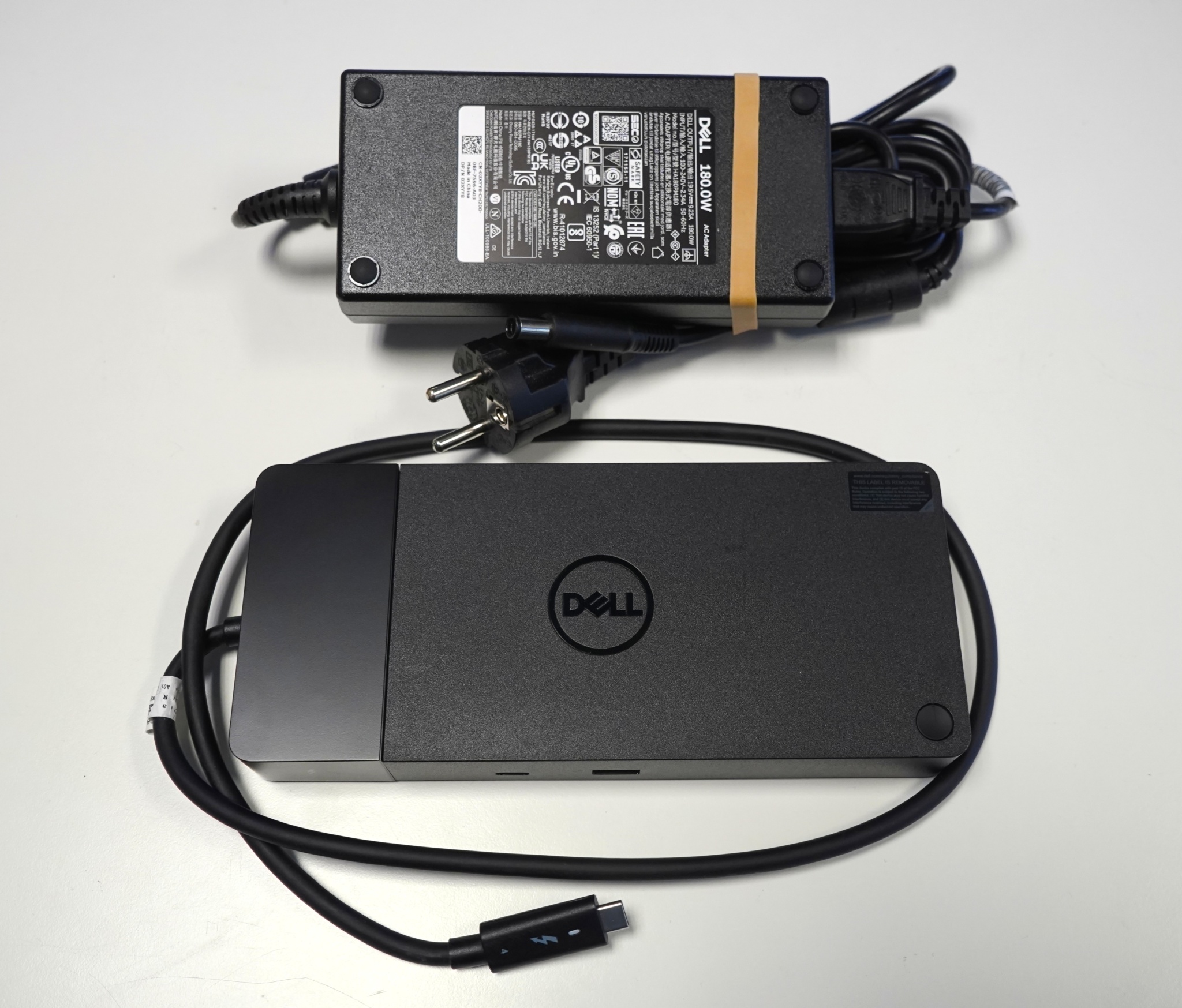 Dell dock WD22TB4 + Dell 180W adapter